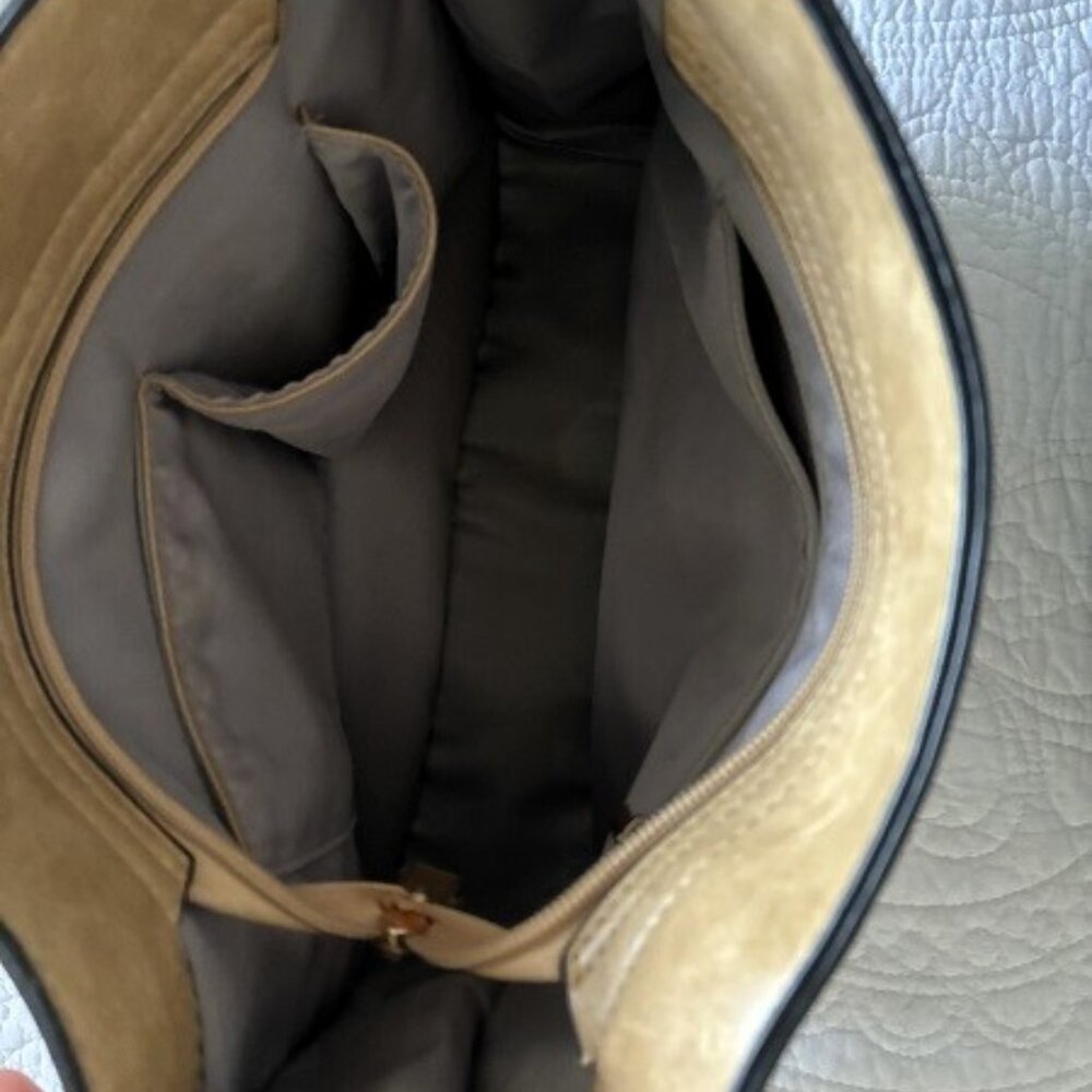 Camel Bag - Picture 3 of 8